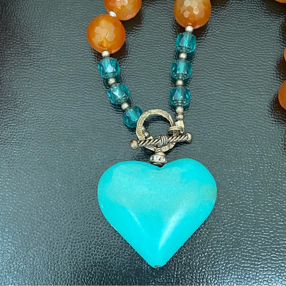 Handmade Agate Stone Crystal Faux Turquoise Heart Pendant Toggle Chunky Necklace - Picture 10 of 16